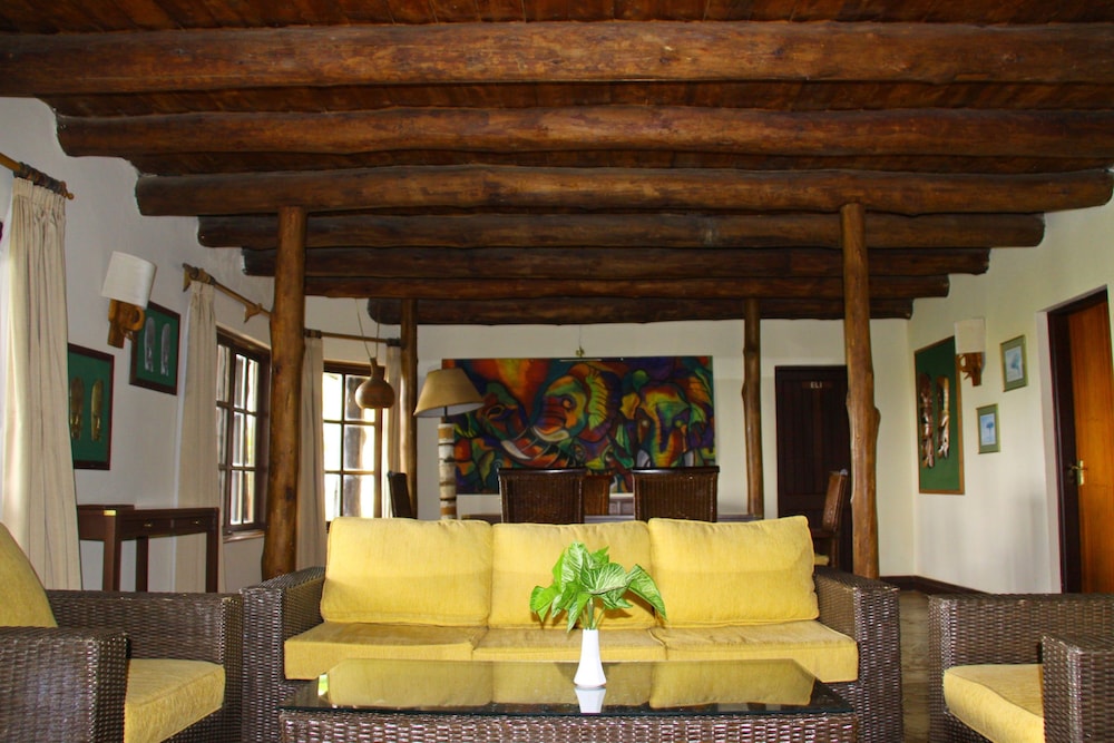 Ol Tukai Lodge Amboseli 10/50