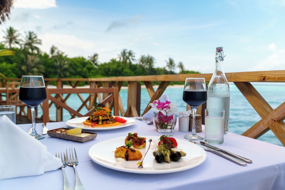 Reethi Faru Resort 100/114