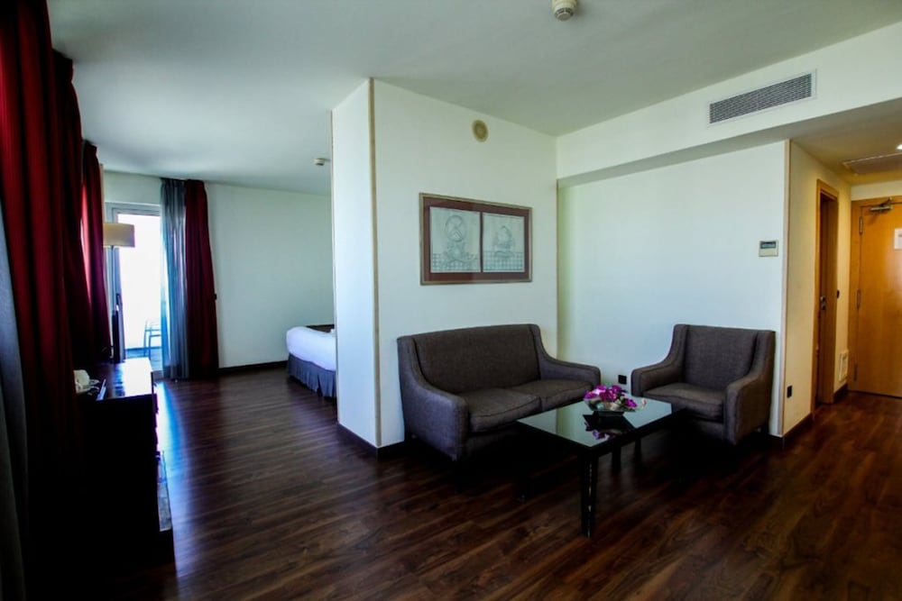 Eurohotel Diagonal Port Hotel 46/72