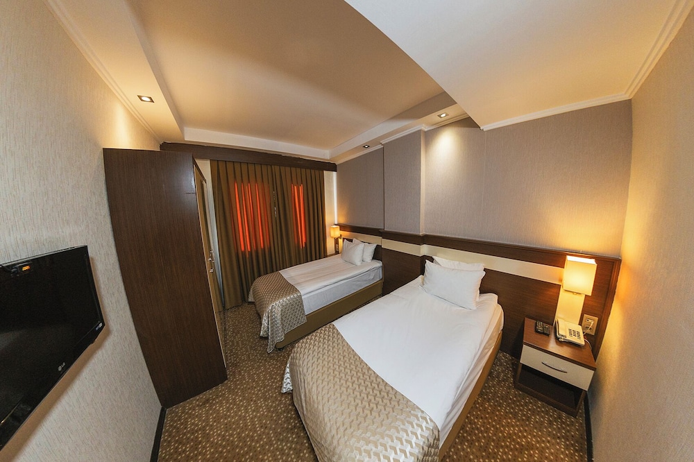 Elit Class Hotel 3/22