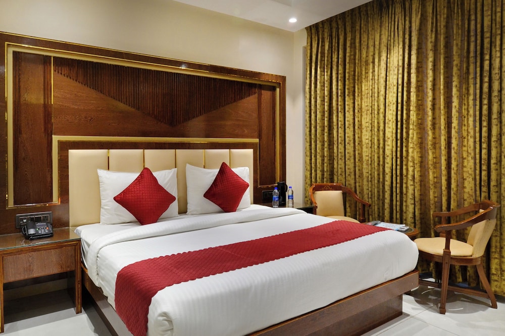 HOTEL GRAND PLAZA. 19/50