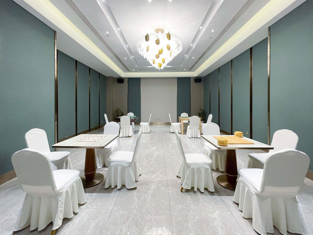 Mercure Shijiazhuang People Square 64/80