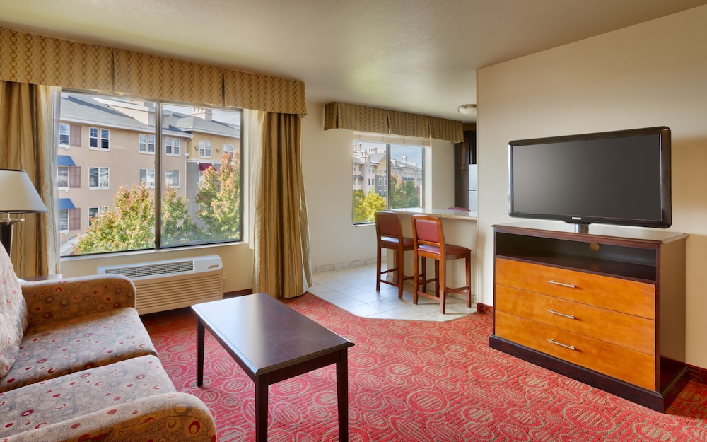 Holiday Inn Express Hotel And Suites Orem North Provo 38/60