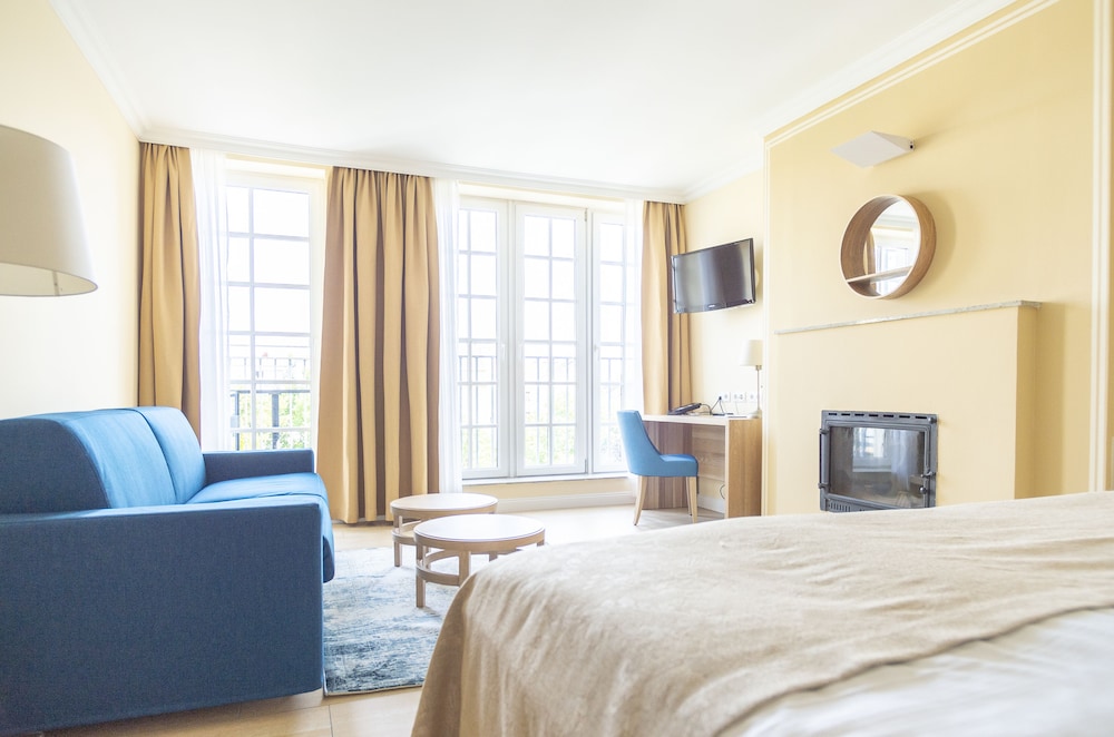 FAMILY, DOUBLE BED, GARDEN VIEW