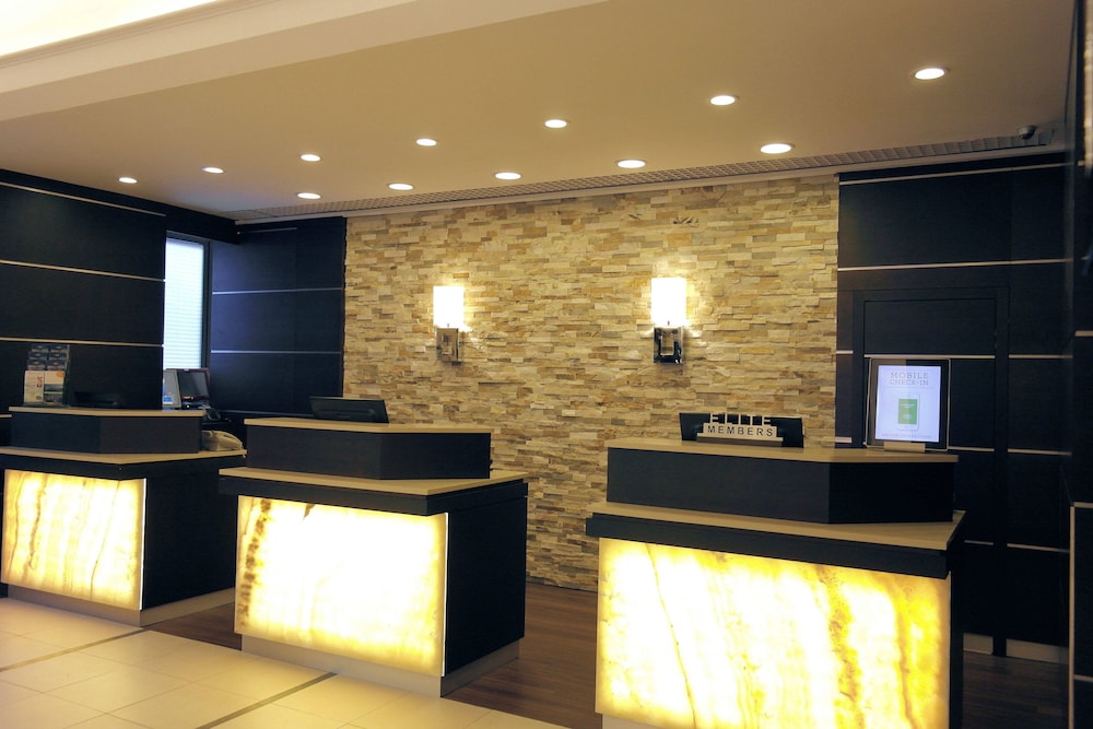 Lobby at Courtyard By Marriott Seestern, DUSSELDORF