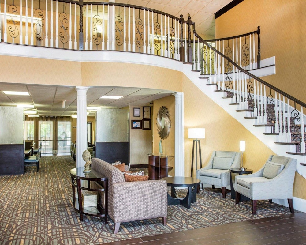 Comfort Inn Suites At Stone Mountain 31/39