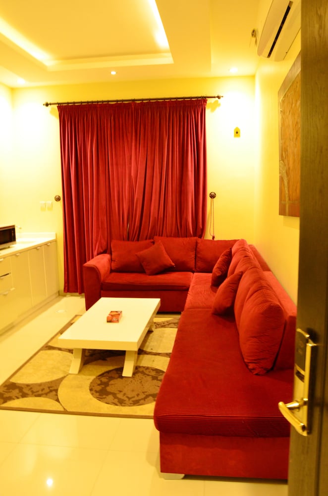 زهرة روزا باي كوايت رومز(Zahrat Rozah By Quiet Rooms) 18/20