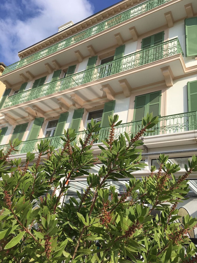 Hotel Verlaine Cannes 2/44