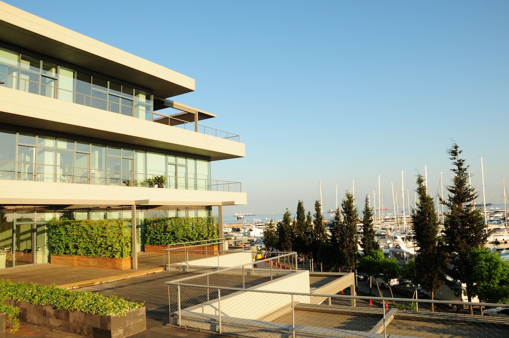 Atakoy Marina Park Residences 5/43