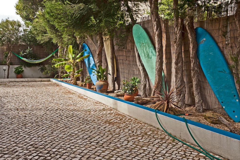 Ericeira Chill Hill Hostel & Private Rooms 47/50