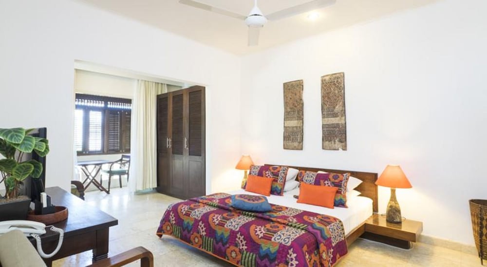 3 BEDROOMS, PENTHOUSE, 2 BATHROOMS