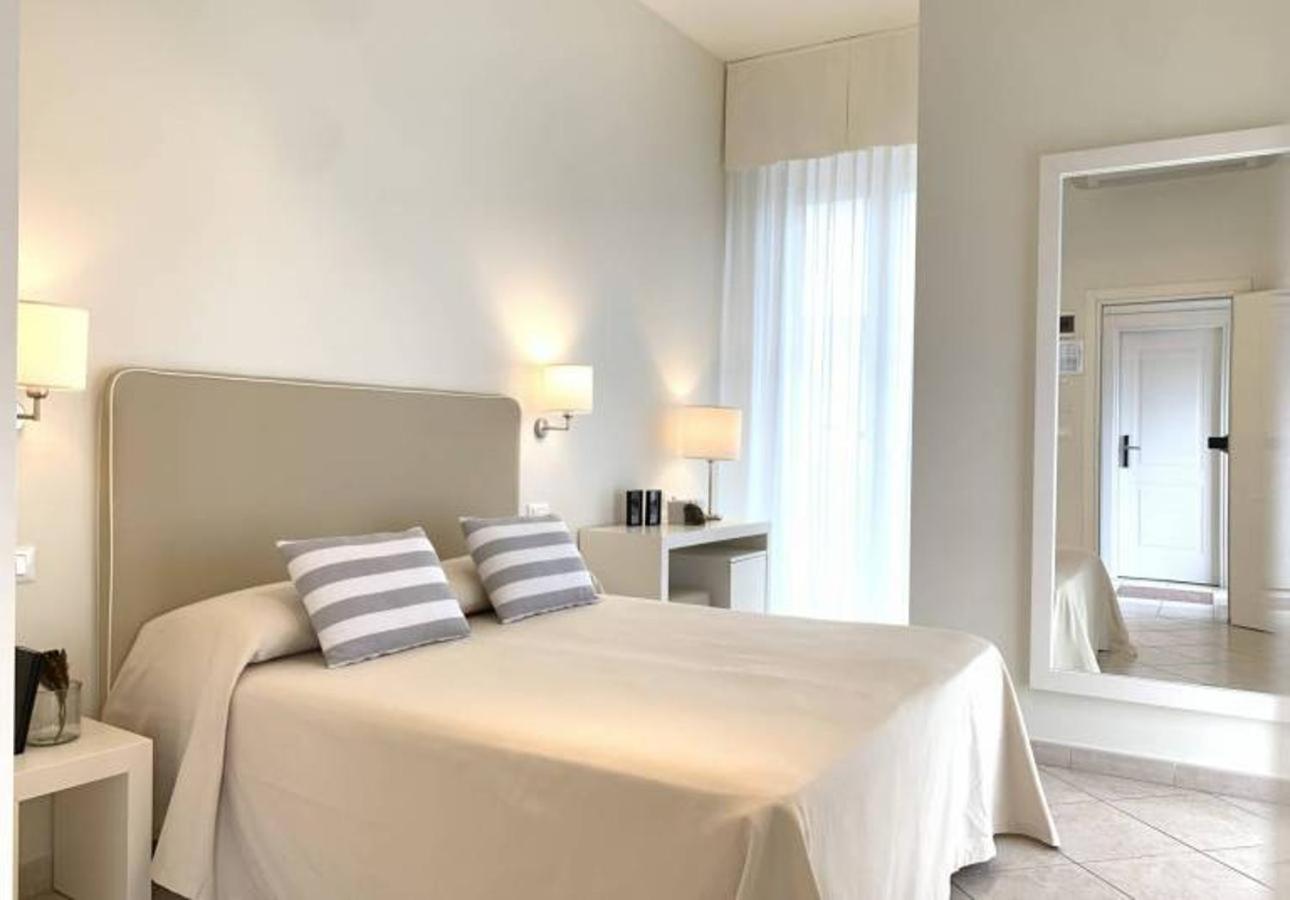 Room, Double Bed