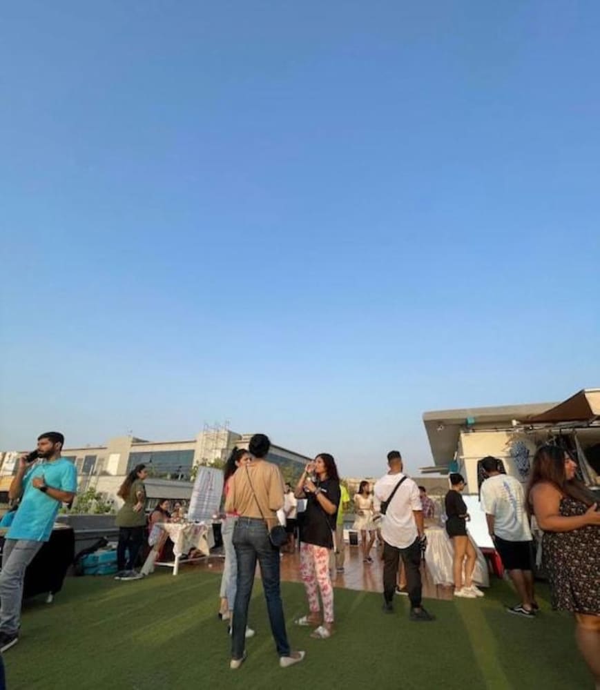 Locomo Hostel - Mumbai Airport 45/50