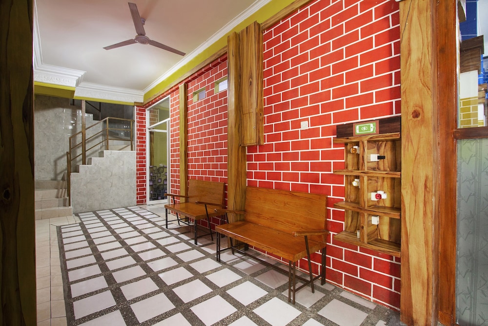 OYO 3720 Homestay Gayatri Janti 26/27