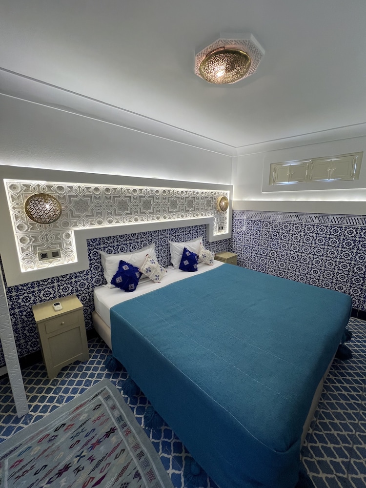 Riad Andalla 17/35