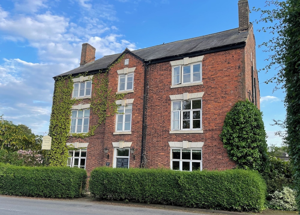 Pickmere Country Guest House 2/50