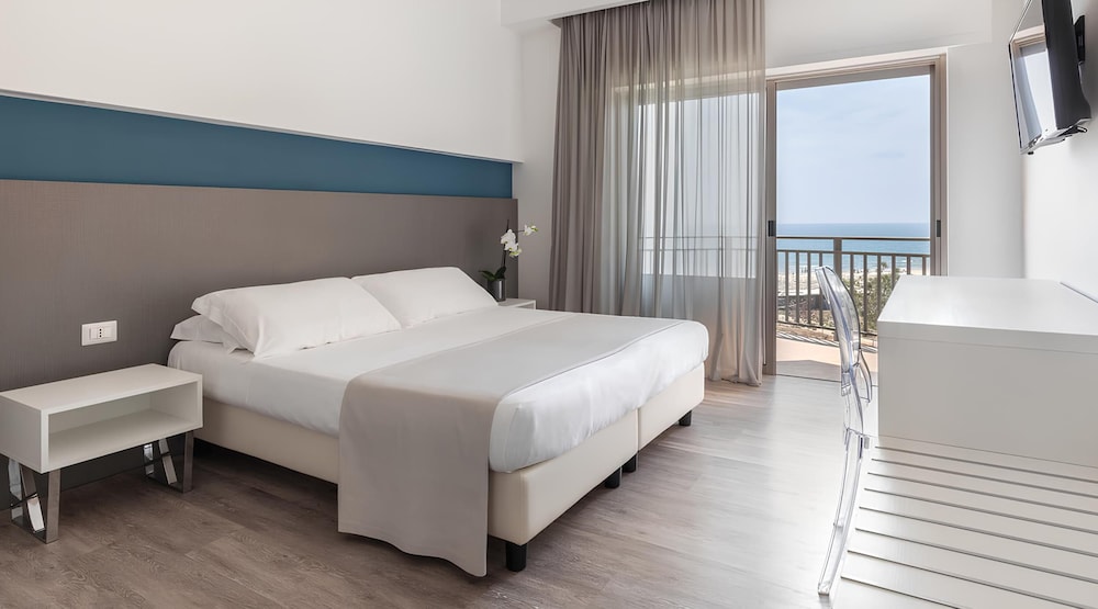 Hotel Serapo 24/58