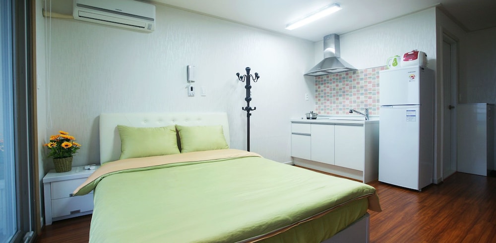 DUPLEX