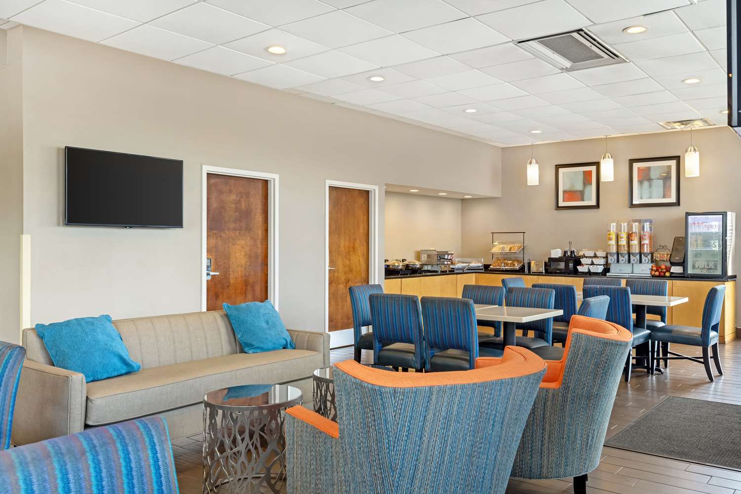 Best Western Hartford Hotel & Suites 53/59