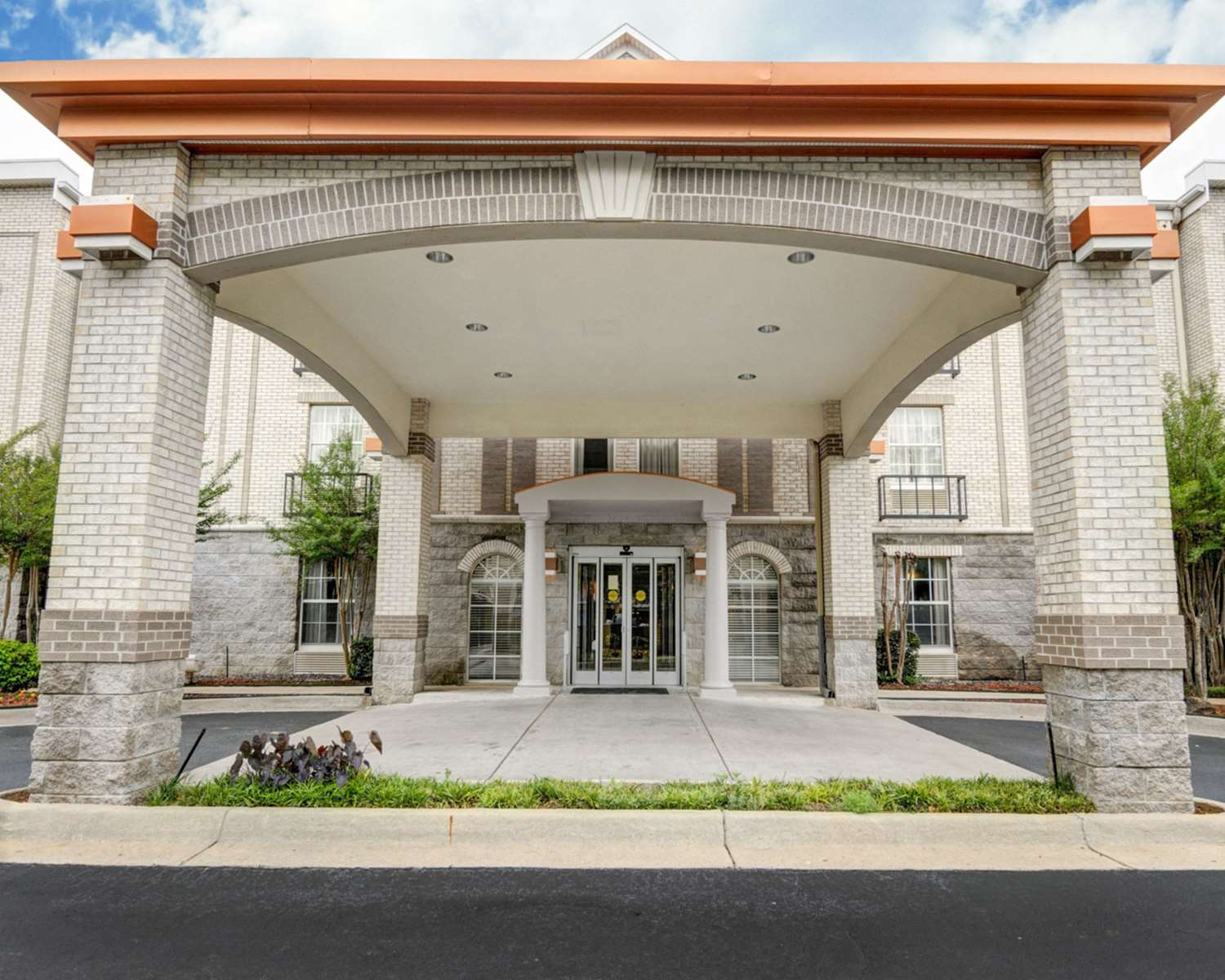 Quality Inn & Suites Little Rock West 3/22