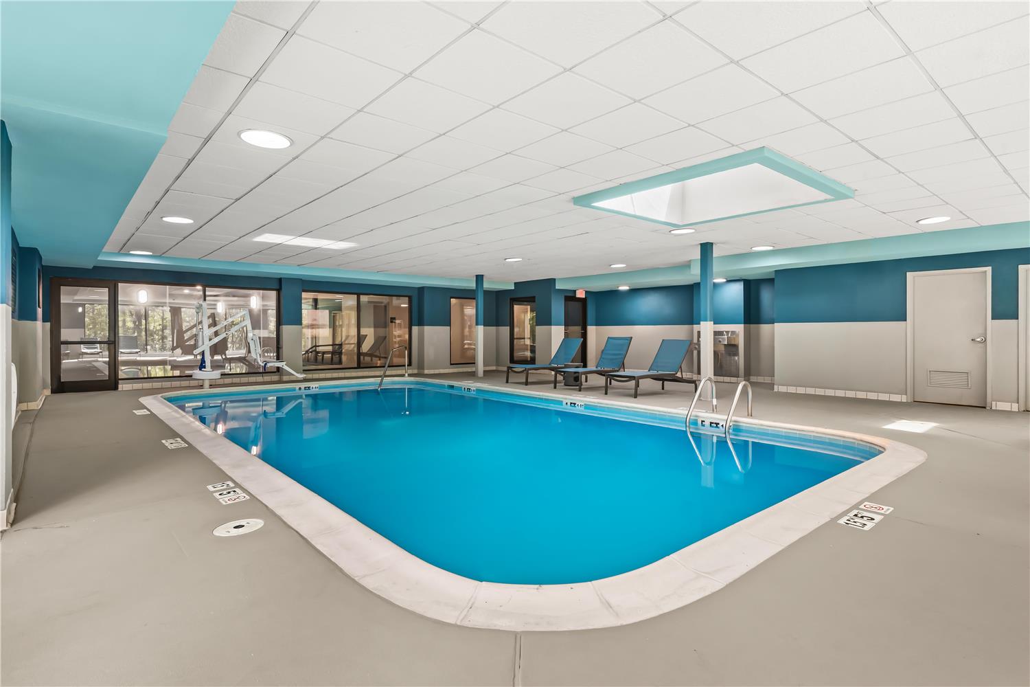 swimming pool spa
