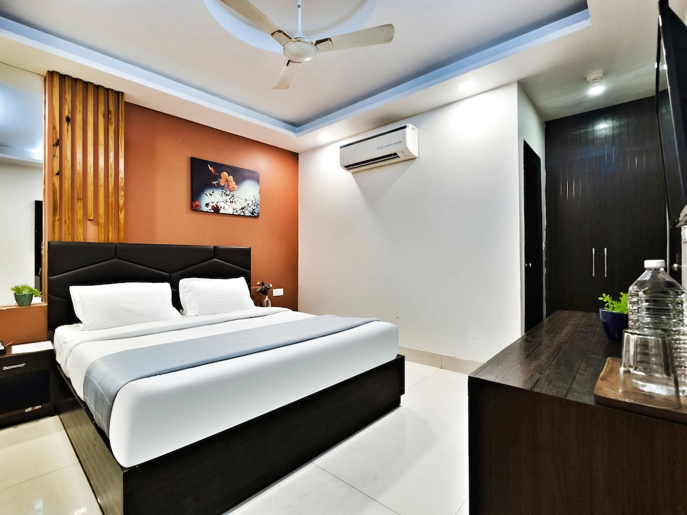 Hotel Delhi Aerocity 25/75