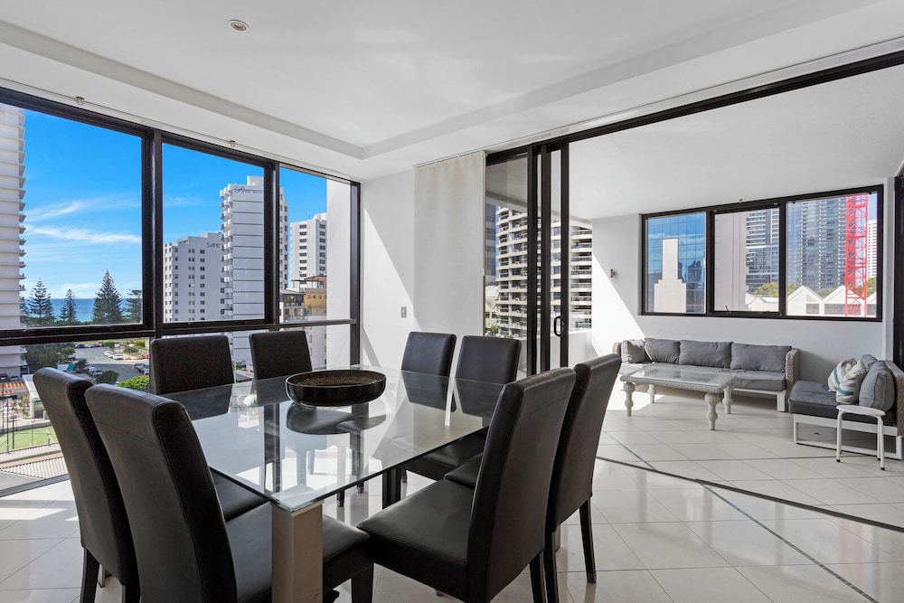 Aria Apartments 60/76