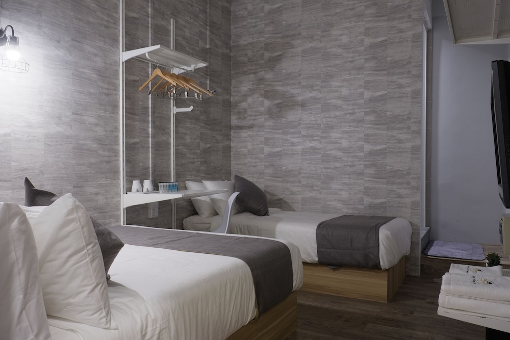 Q Loft Hotels @Bedok 14/32