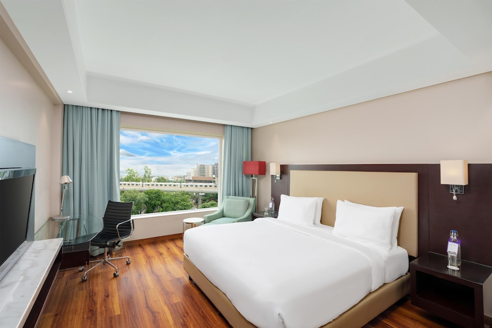 Radisson Hotel Agra 24/68