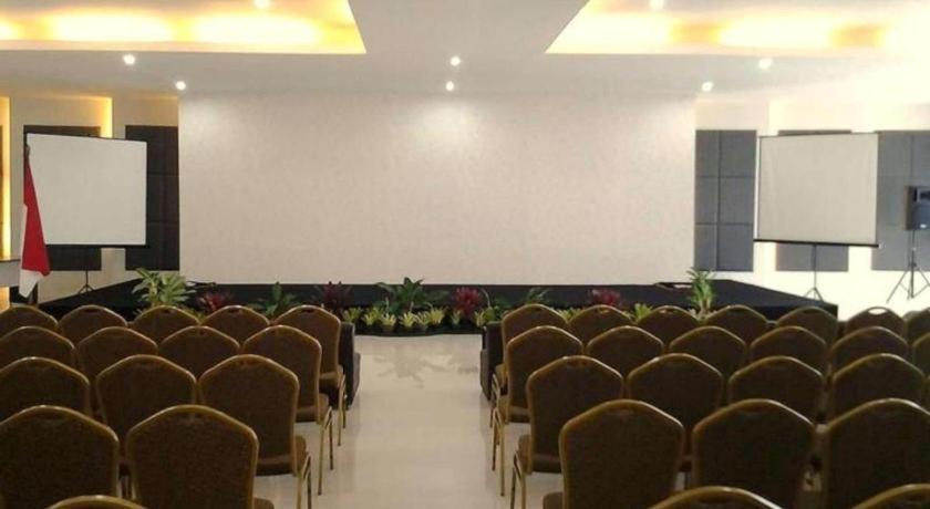 Selabintana Conference Resort 34/42