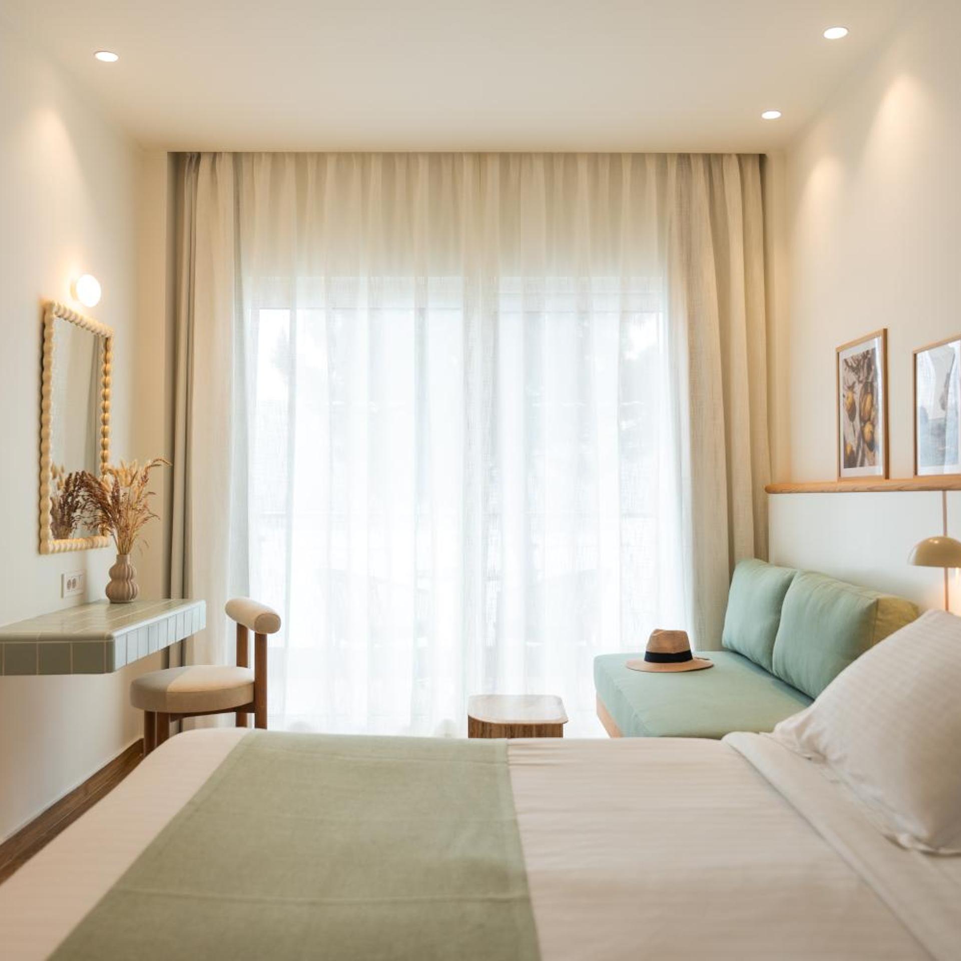 Superior, East Side, Sea View, Akrotiri Beach - Adults Only 2/6