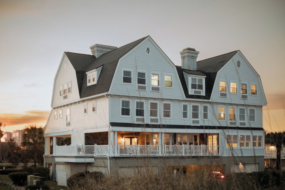 Elizabeth Pointe Lodge 3/70