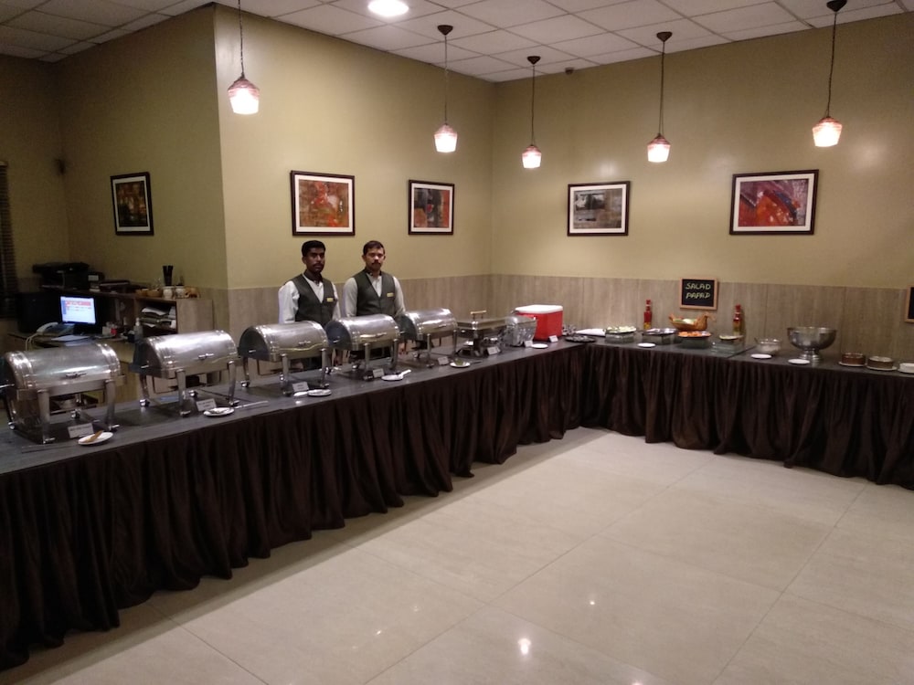 Hotel Bangalore Gate 58/81