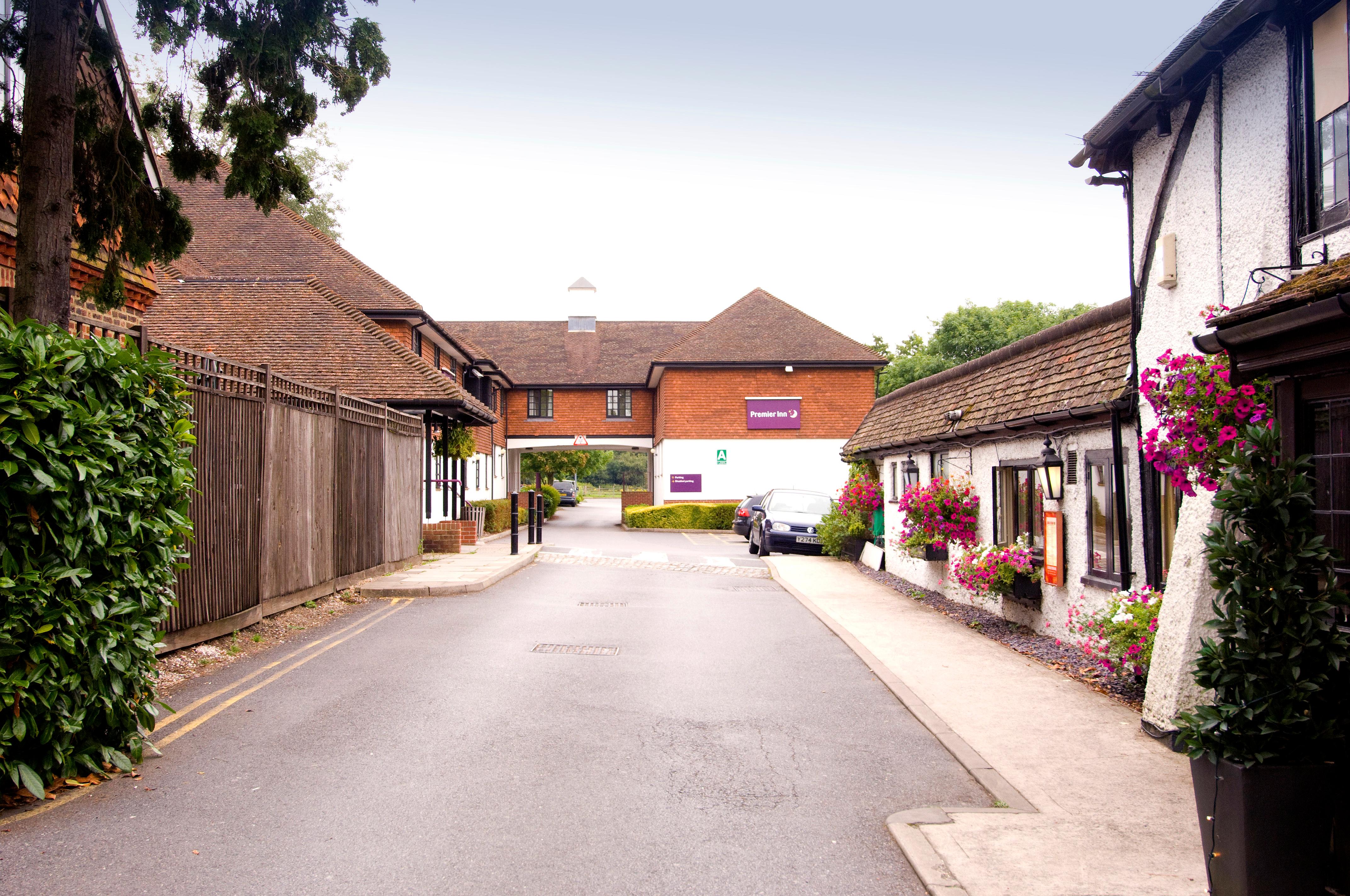 Premier Inn Redhill Reigate 20/25