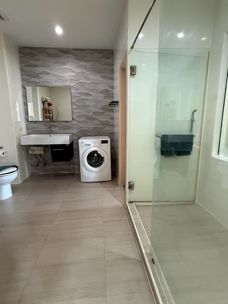 View Talay 6 Condominium By Honey 79/84