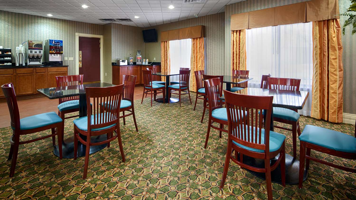 Best Western Plus Kalamazoo Suites 20/25