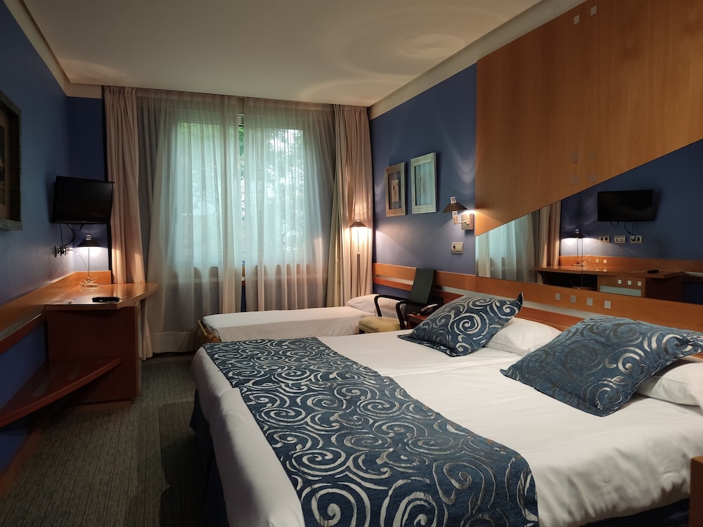 Hotel Torresport 3/48