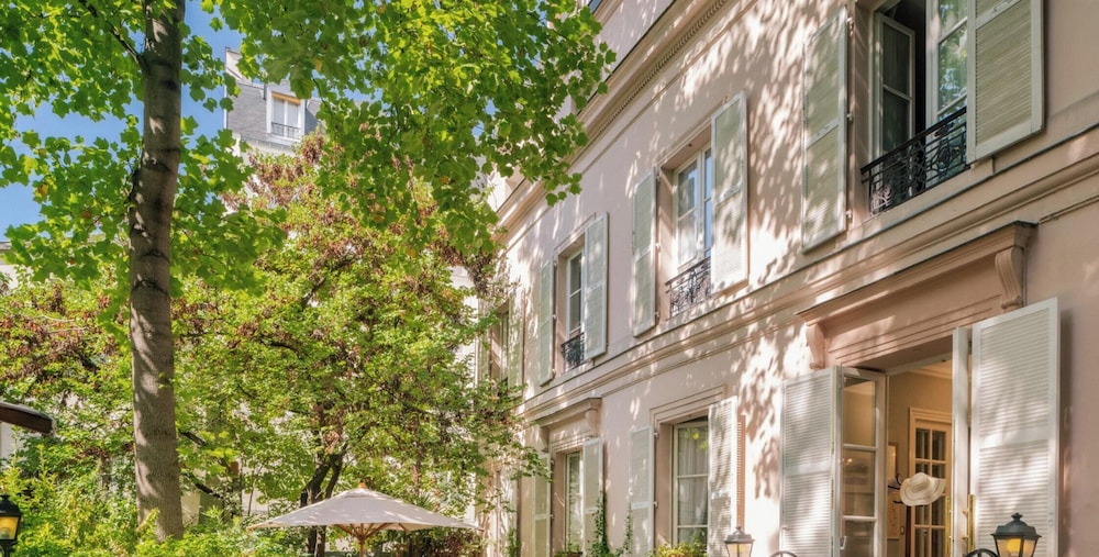 Hotel des Grandes Ecoles 3/49