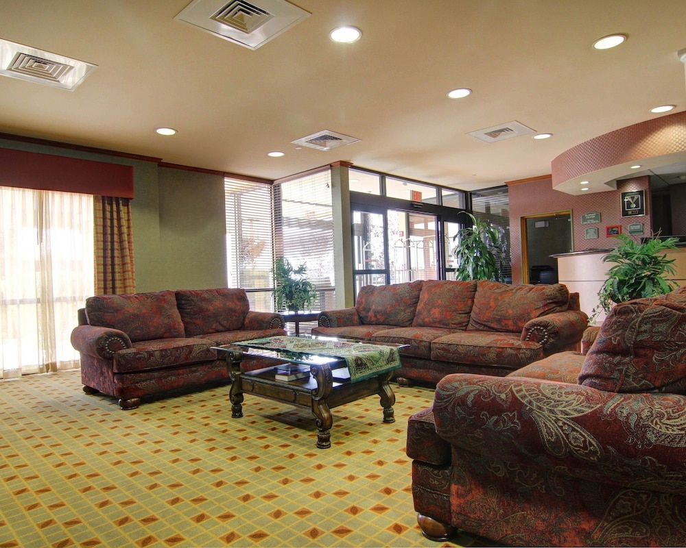 Comfort Suites El Paso West 33/49