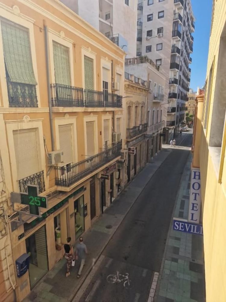 Sevilla 3/36