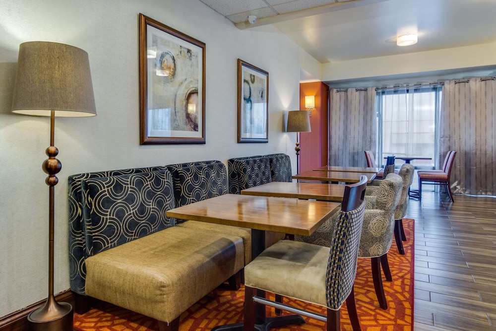 Hampton Inn Johnson City 20/37