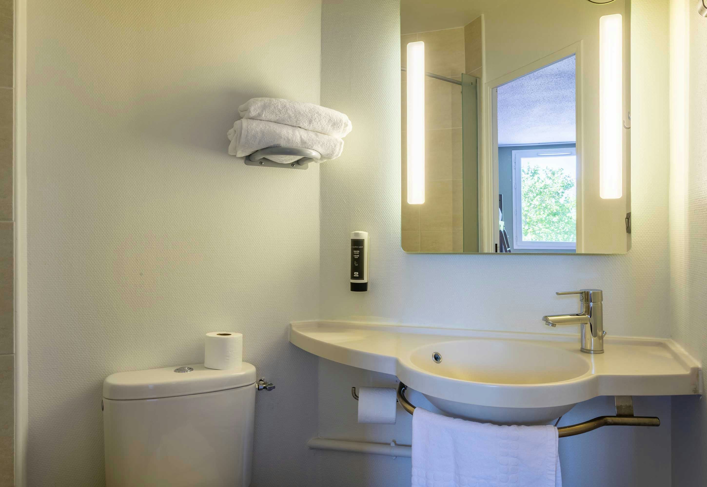 B&B Hotel Toulon Ollioules 21/21