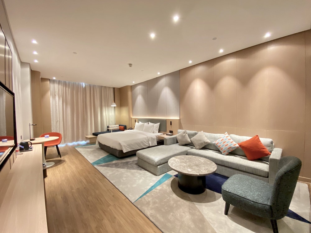 Holiday Inn Express Dongguan Marina Bay 38/58