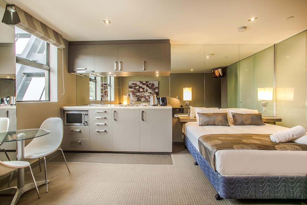 Comfy Kew Apartments 14/29