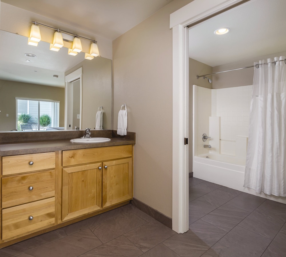 1 Bedroom, Deluxe, Apartment, King Bed, Murphy Bed، Worldmark Windsor 7/7