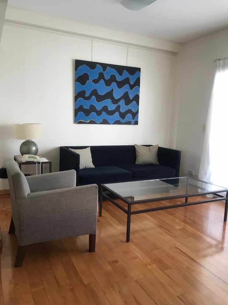 ART SUITES 34/51