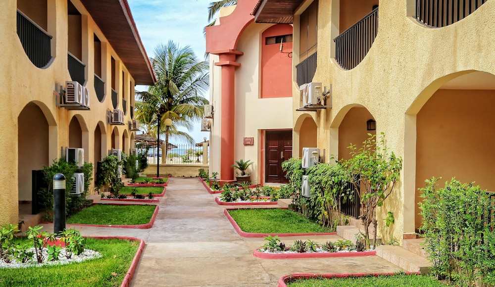 Ocean Bay Hotel and Resort in BAKAU