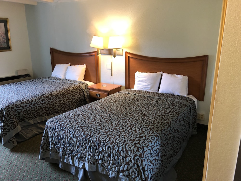 Regency Inn 19/55