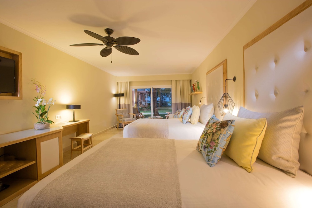 Grand Palladium Palace Resort Spa Casino All Inclusive 33/40