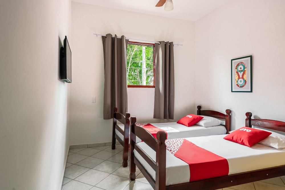 ROOM, TWIN BEDS, NO AIR CONDITION